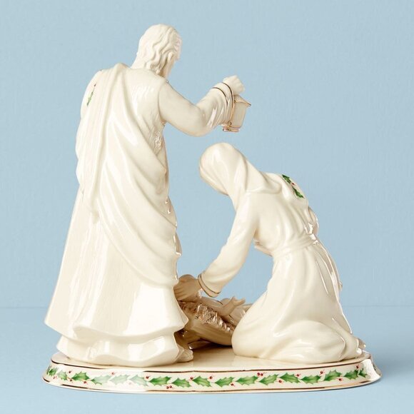 Lenox Porcelain‎ Holiday Family Leaf Motif Figurine - Picture 2 of 2
